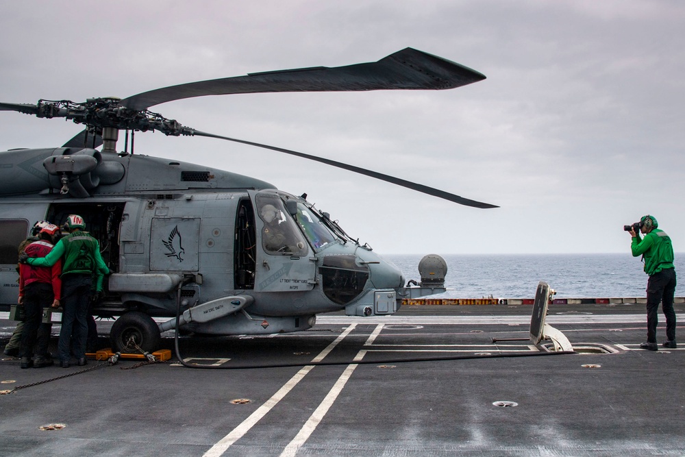 USS Carl Vinson (CVN 70) Conducts Routine Flight Operations in the South China Sea