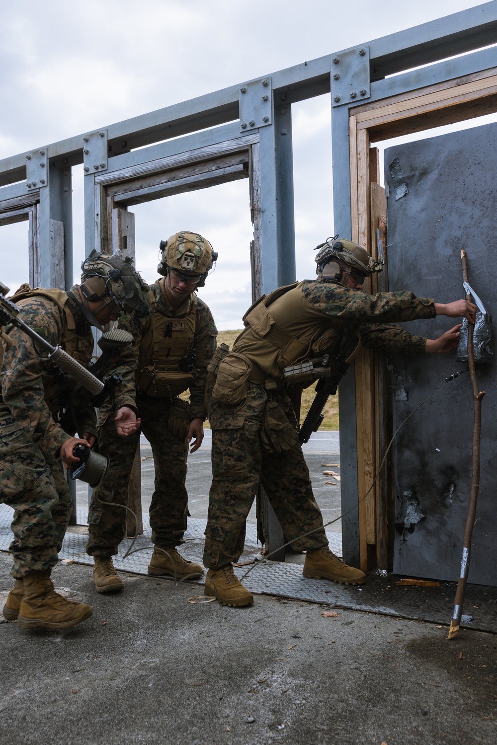 31st MEU | BLT 2/4 conducts urban breaching range