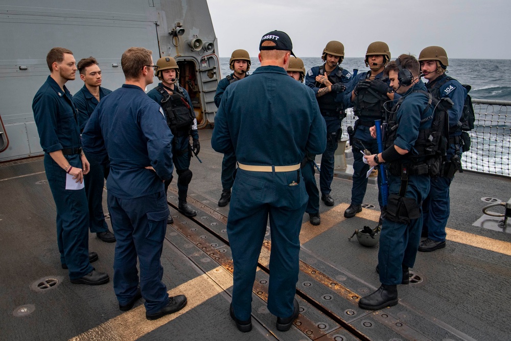 USS Sterett conducts routine operations as part of the Carl Vinson Carrier Strike Group