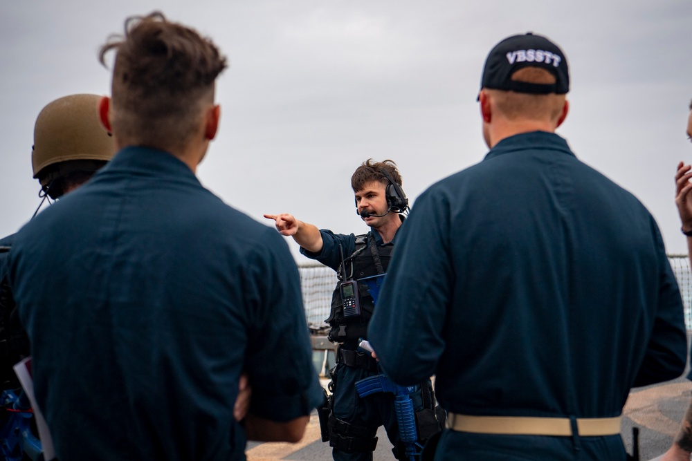 USS Sterett conducts routine operations as part of the Carl Vinson Carrier Strike Group