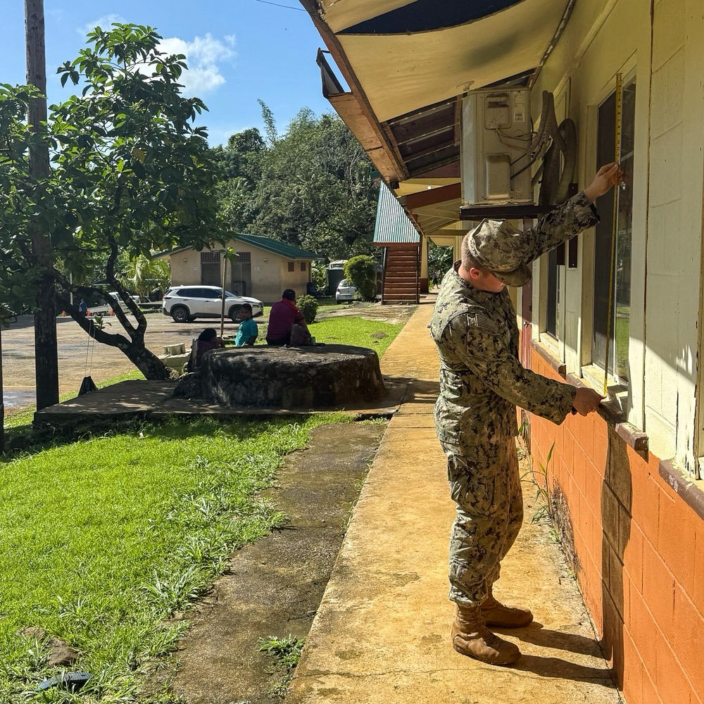 Det Pohnpei Performs Site Survey