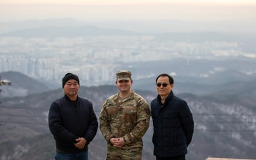 1st Signal Korean workers overcome treacherous conditions to keep communications lines open during winter