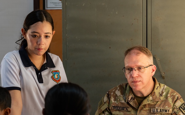 JTF-Bravo provides medical care to more than 1000 near Choluteca, Honduras