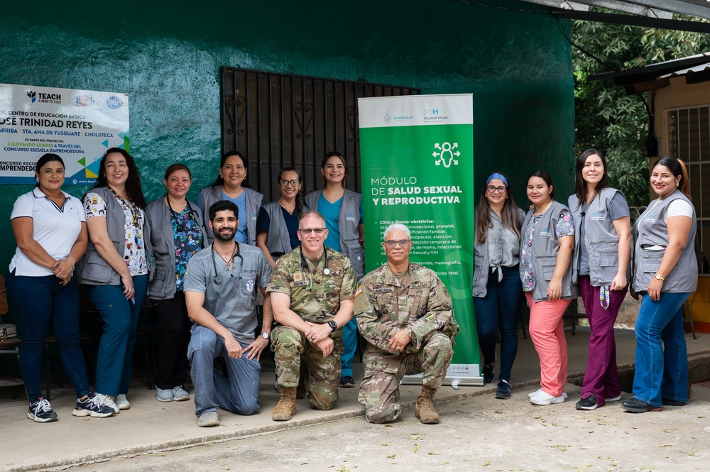 JTF-Bravo provides medical care to more than 1000 near Choluteca, Honduras