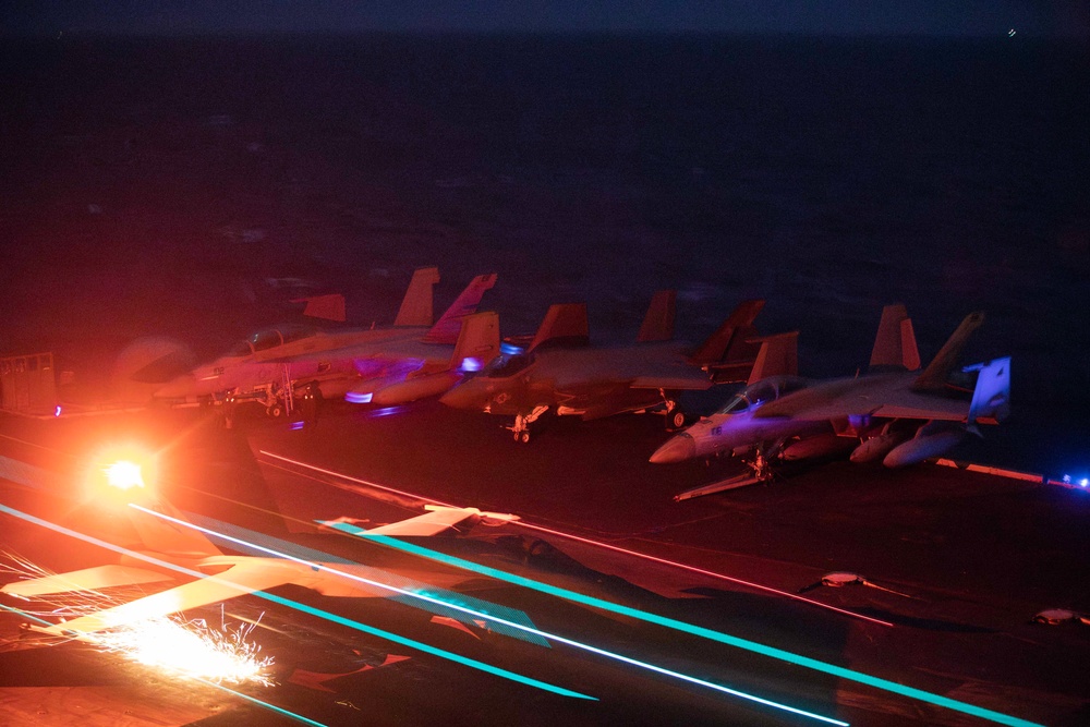 USS Carl Vinson (CVN 70) Conducts Routine Flight Operations in the South China Sea