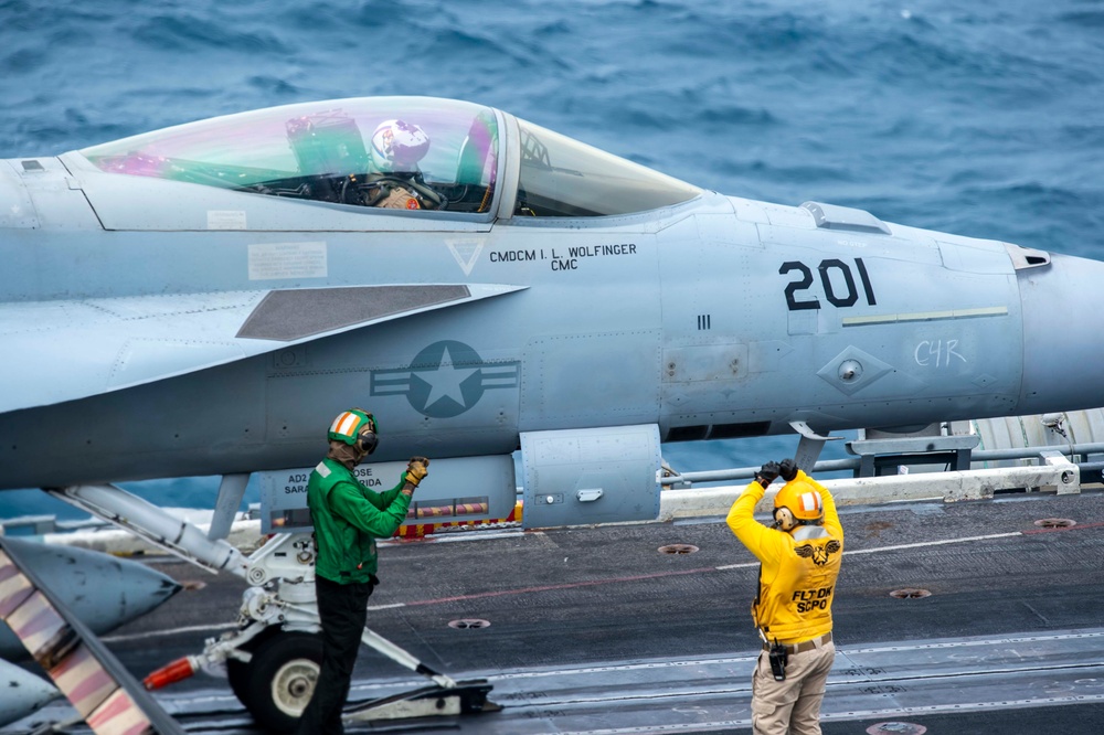 USS Carl Vinson (CVN 70) Conducts Routine Flight Operations in the South China Sea