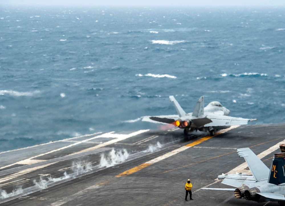 USS Carl Vinson (CVN 70) Conducts Routine Flight Operations in the South China Sea