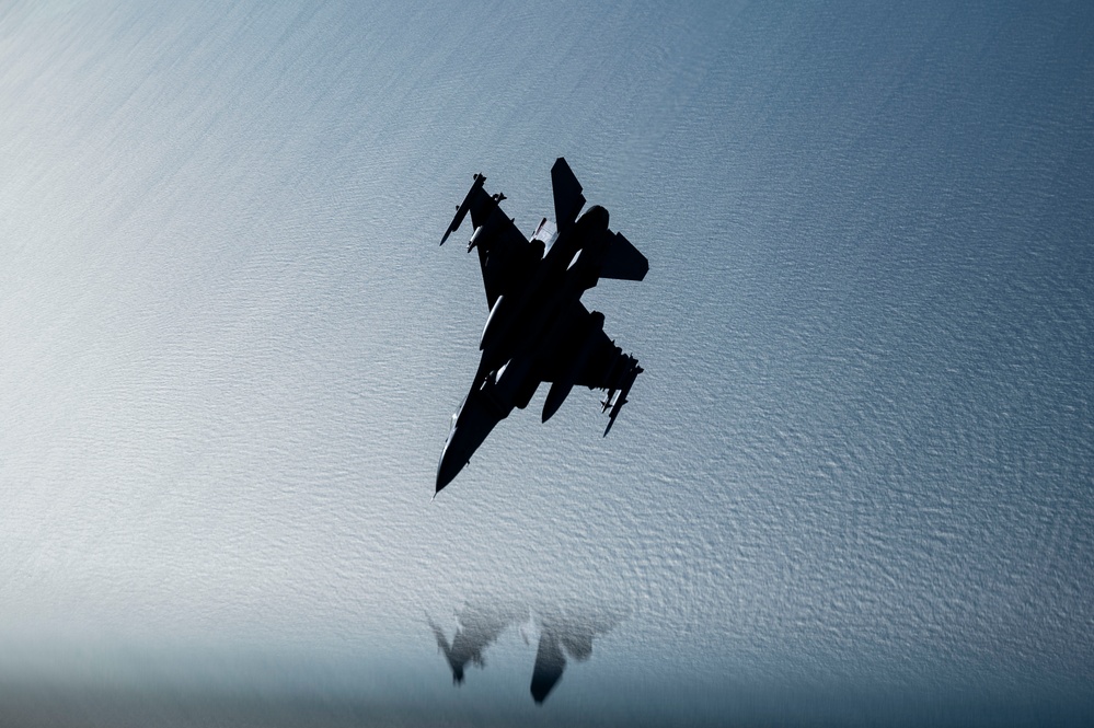 Refueling over the Red Sea