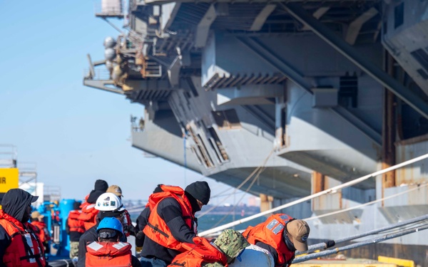 Ike Conducts a Pier Shift From Naval Station Norfolk to Norfolk Naval Shipyard