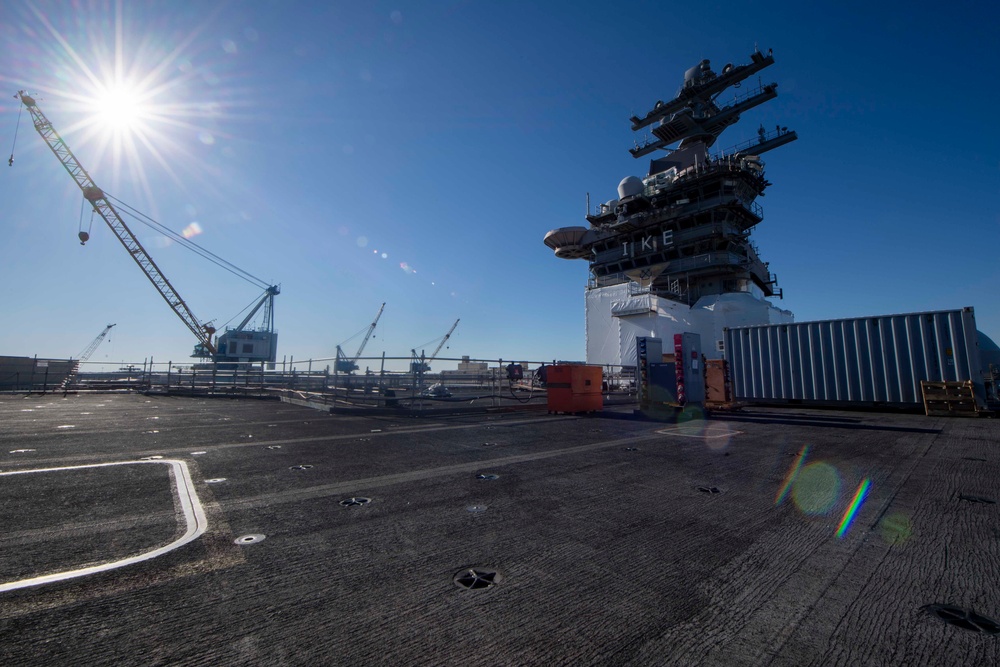 Ike Conducts Pier Shift From Naval Station Norfolk To Norfolk Naval Shipyard