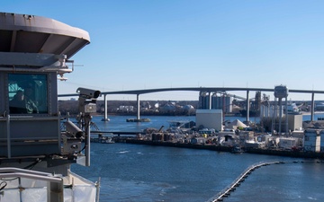 Ike Conducts Pier Shift From Naval Station Norfolk To Norfolk Naval Shipyard