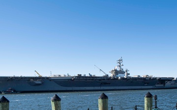 Ike Conducts a Pier Shift From Naval Station Norfolk to Norfolk Naval Shipyard