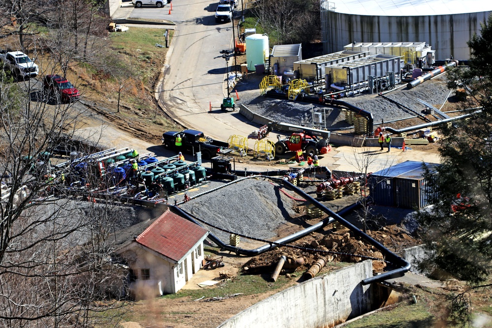 Contractors prepare Bee Tree Reservoir for winter storms with shelter installations