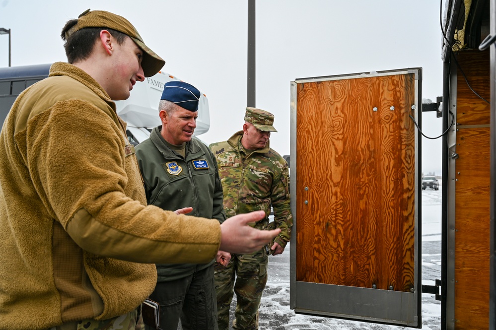 Fairchild AFB hosts 18th AF leadership during immersion visit