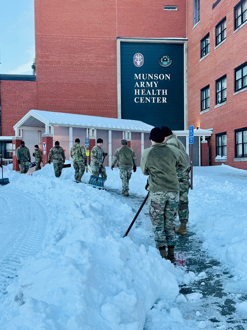 Munson digs out after winter storm