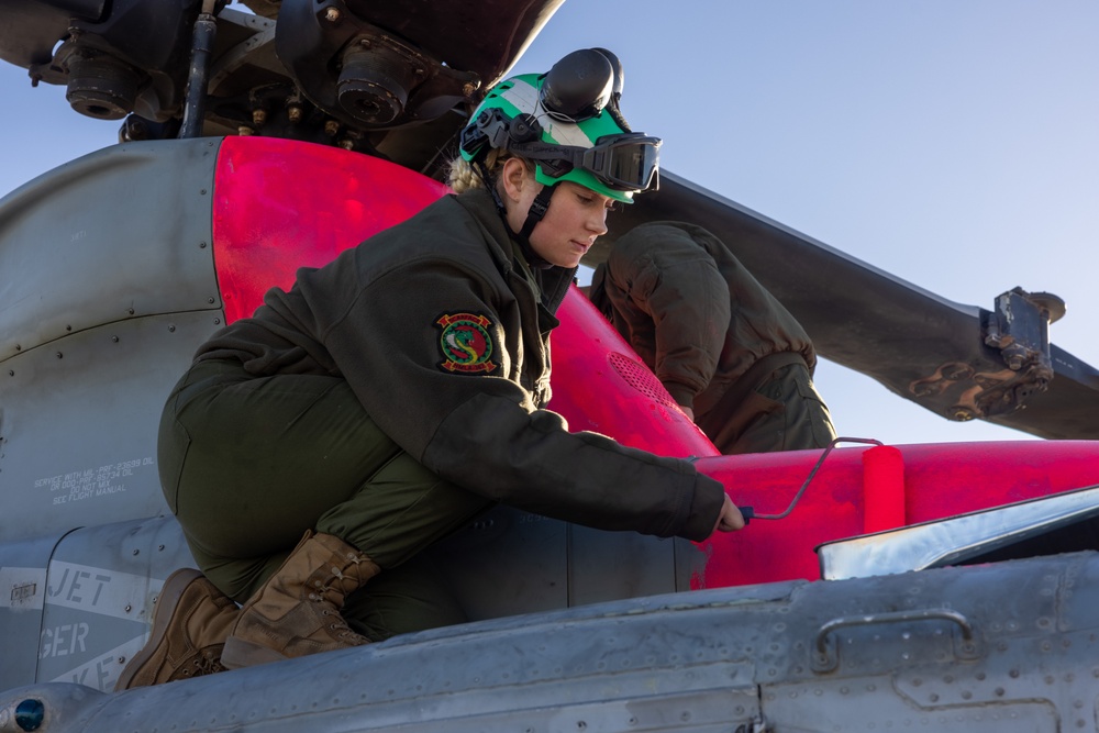 USMC Helicopters Prepare to Provide Firefighting Support