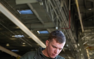 USMC Helicopters Prepare to Provide Firefighting Support