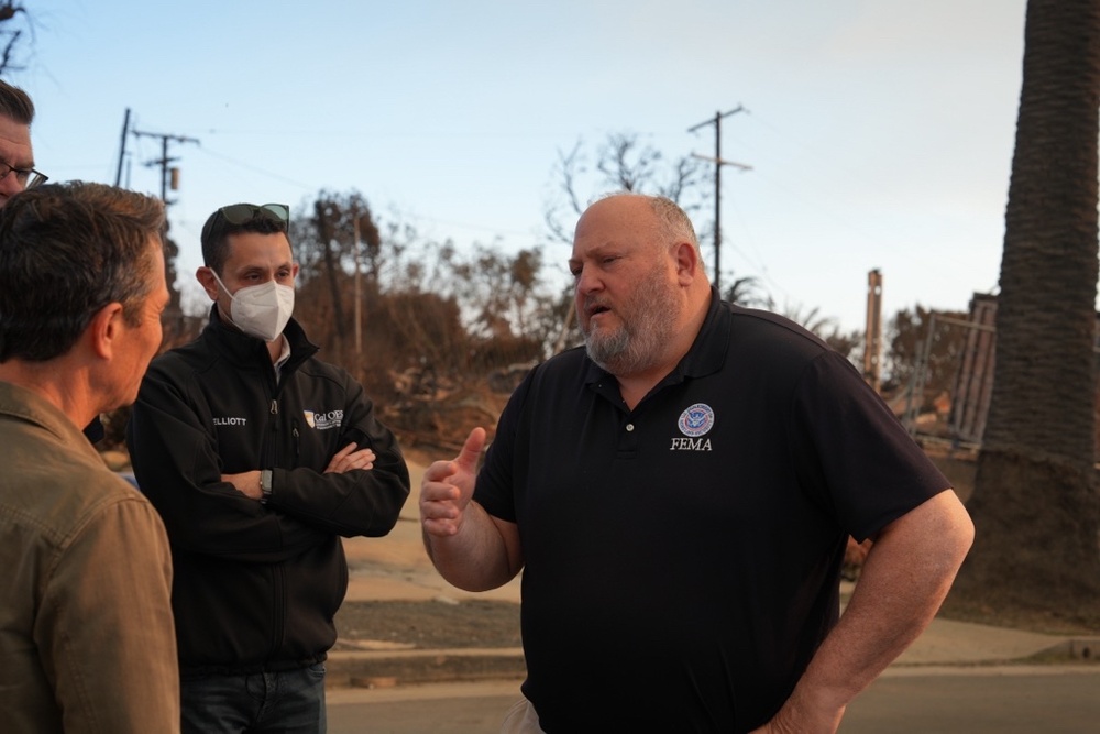 FEMA Administrator and California Govenor Survey Los Angeles County Wildfire Damage