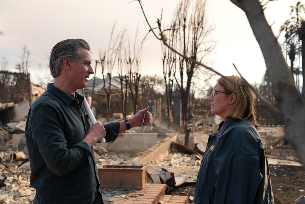 FEMA Administrator and California Govenor Survey Los Angeles County Wildfire Damage