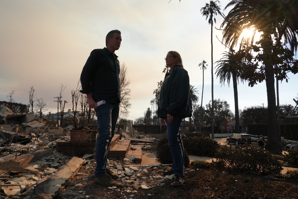 FEMA Administrator and California Govenor Survey Los Angeles County Wildfire Damage