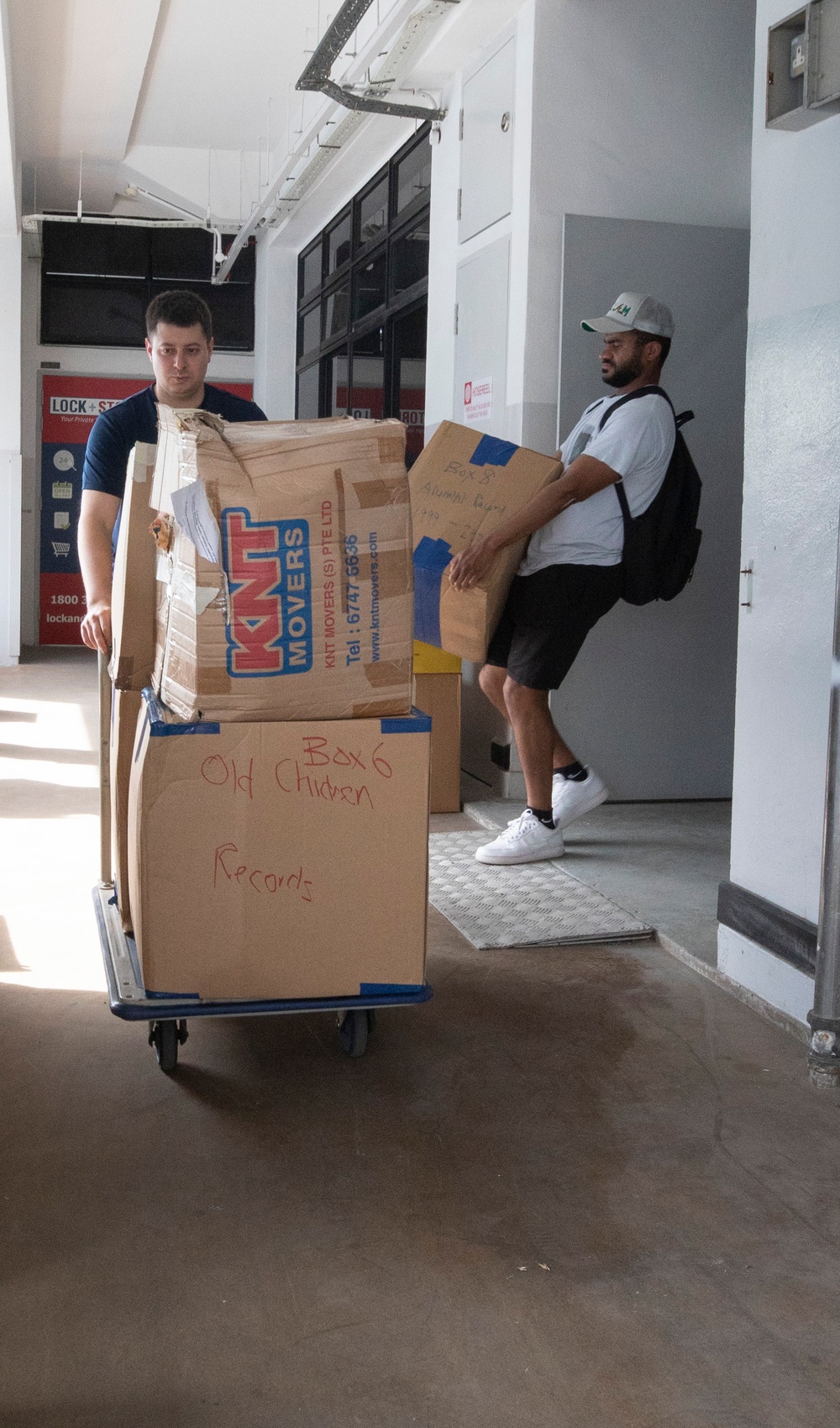 Emory S. Land Sailors Volunteer With “Child At Street 11”