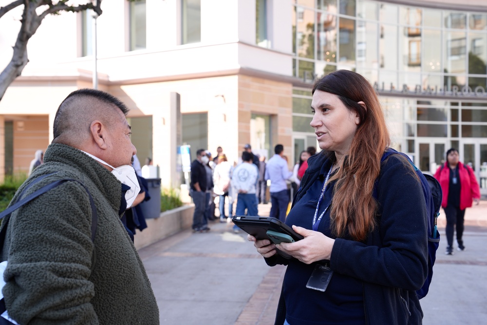 FEMA Staff Helps Wildfire Survivors Register for Assistance