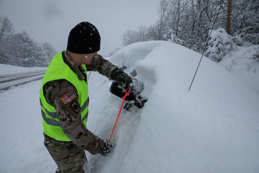 Arkansas Guardsmen provide support in winter weather