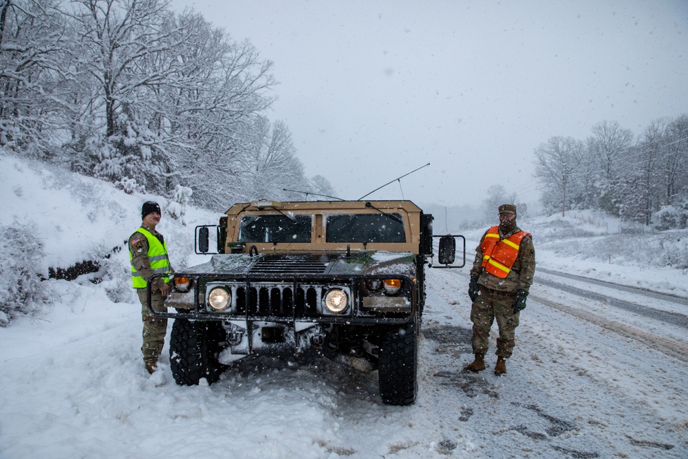 Arkansas Guardsmen provide support in winter weather