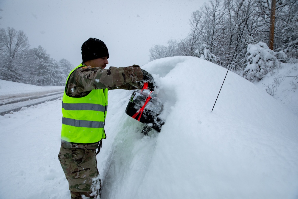 Arkansas Guardsmen provide support in winter weather