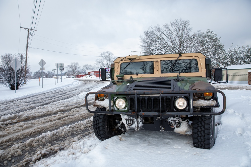 Arkansas Guardsman provide support in winter weather