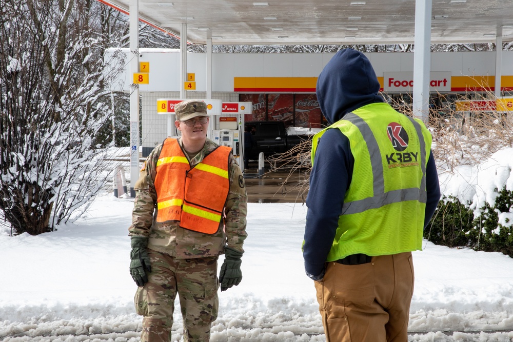 Arkansas Guardsmen provide support in winter weather