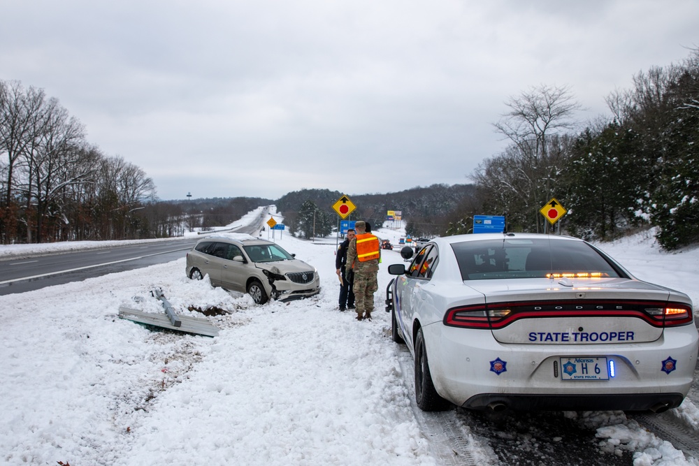 Arkansas Guardsmen provide support during winter weather