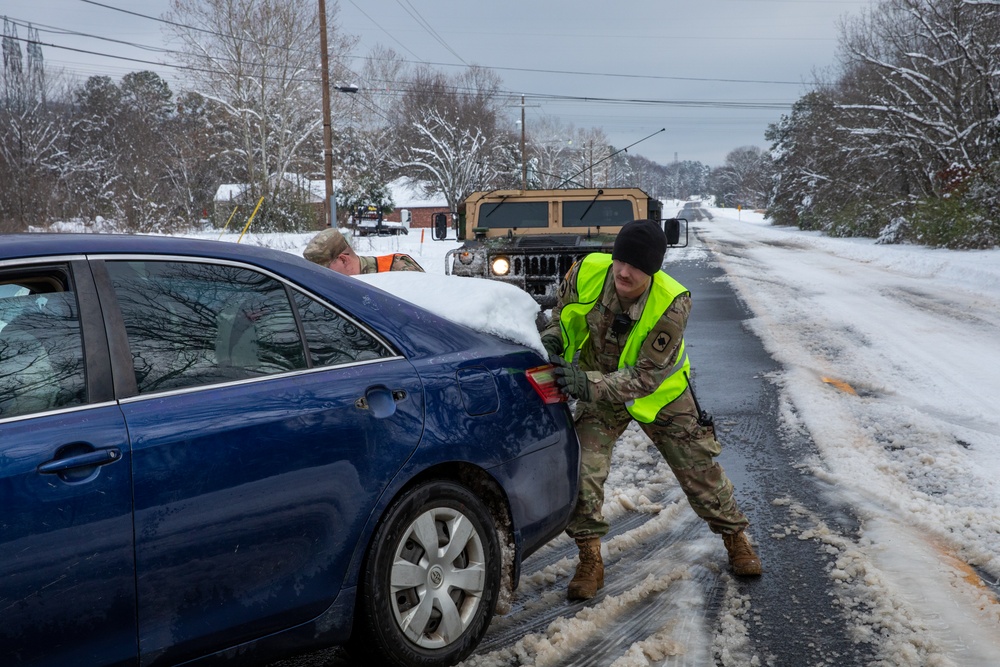 Arkansas Guardsmen provide support in winter weather