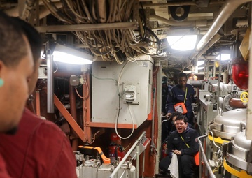 USS Princeton conducts routine operations as part of the Carl Vinson Carrier Strike Group