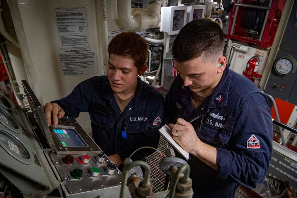 USS Sterett conducts routine operations as part of the Carl Vinson Carrier Strike Group