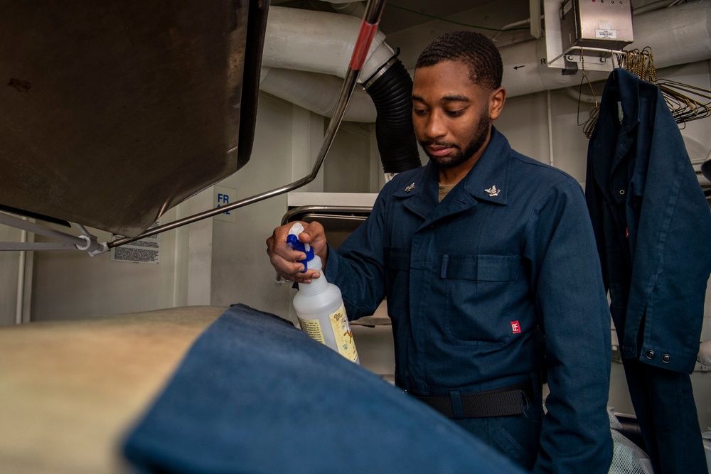 USS Sterett conducts routine operations as part of the Carl Vinson Carrier Strike Group