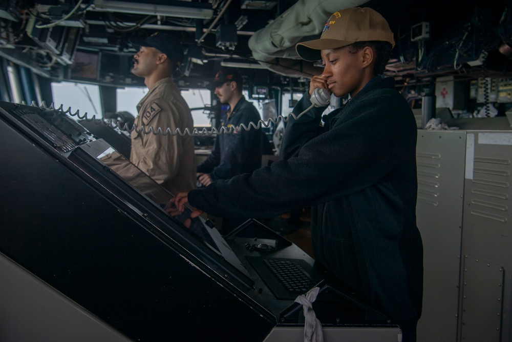 USS Sterett conducts routine operations as part of the Carl Vinson Carrier Strike Group