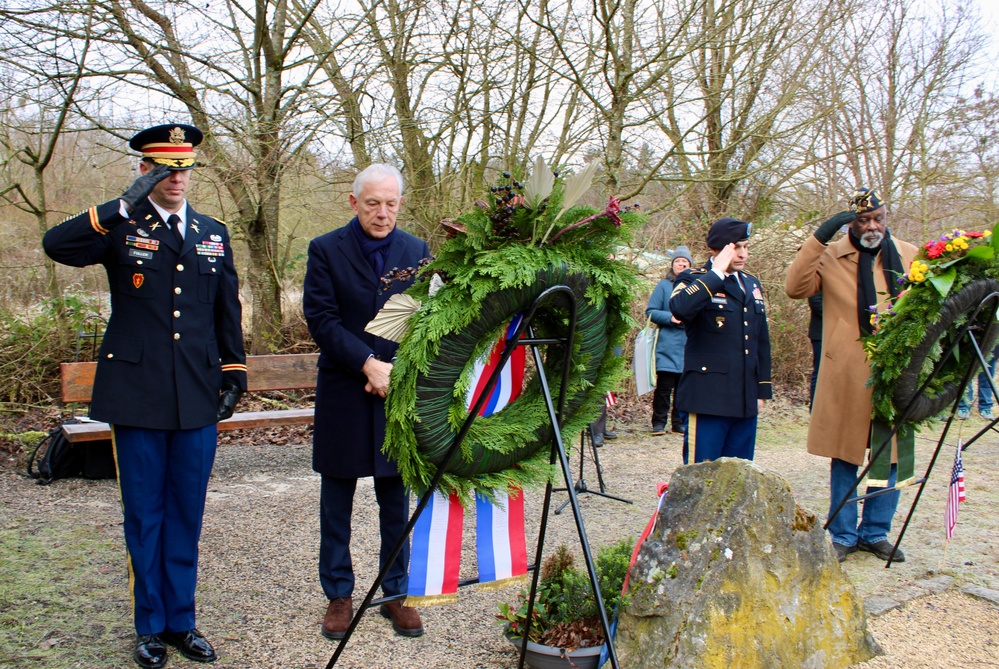 56th Artillery Command and City of Heilbronn honor soldiers killed in 40th anniversary of missile explosion in 1985.