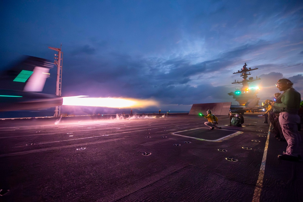 USS Carl Vinson (CVN 70) Conducts Routine Flight Operations in the South China Sea