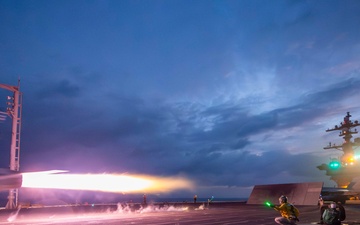 USS Carl Vinson (CVN 70) Conducts Routine Flight Operations in the South China Sea