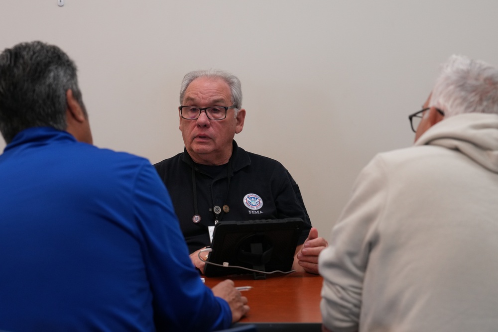 FEMA Staff Help Wildfire Survivors Register for Assistance