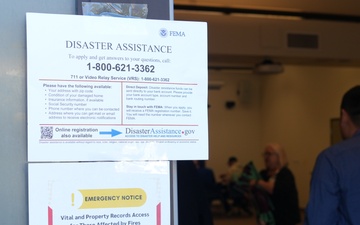 FEMA Staff Help Wildfire Survivors Register for Assistance