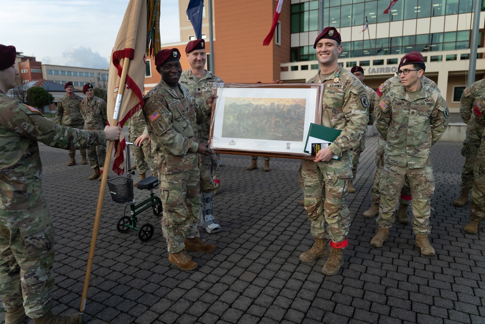 173rd Brigade Support Battalion Celebrates Graduation of New Jumpmasters in Vicenza, Italy