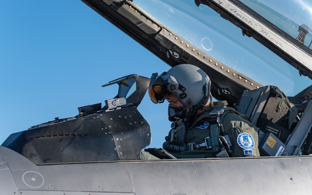 114th Fighter Wing exchanges jets with 122nd Fighter Wing