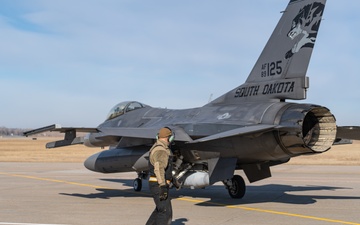 114th Fighter Wing exchanges jets with 122nd Fighter Wing