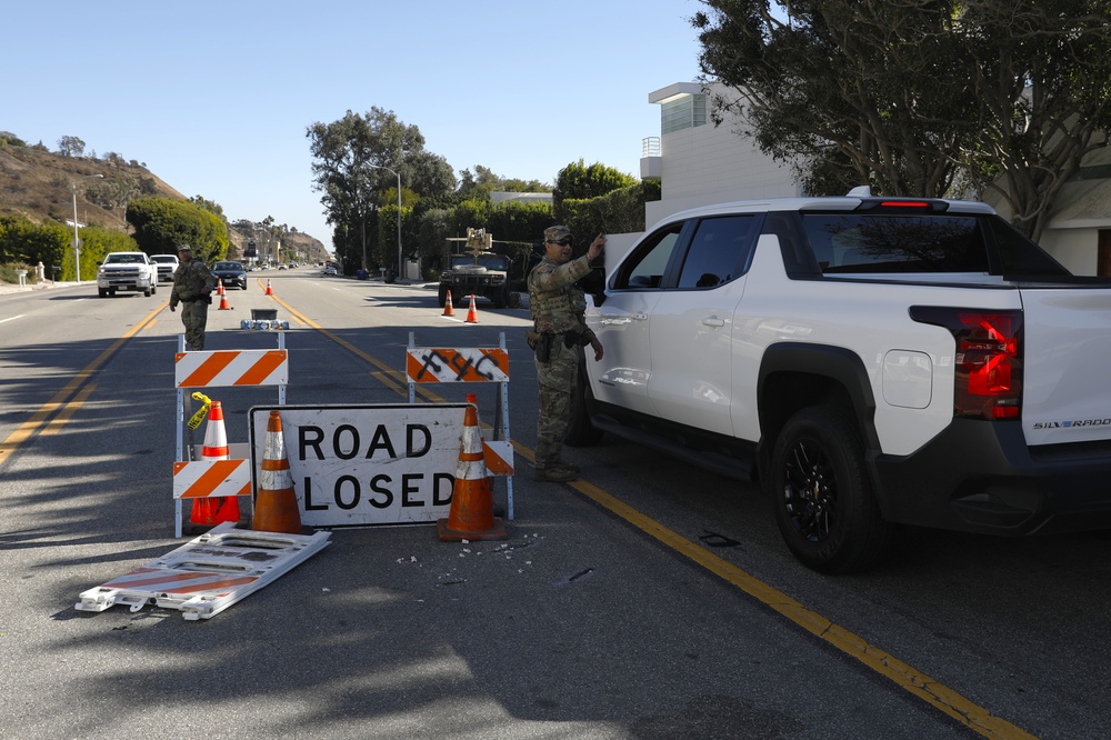 870th MP Company assist the LA County Sheriff's Department with TCP's in Malibu