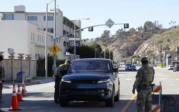 870th MP Company assist the LA County Sheriff's Department with TCP's in Malibu