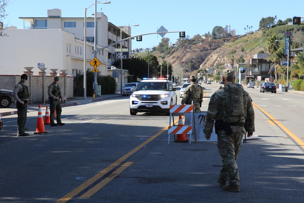 870th MP Company assist the LA County Sheriff's Department with TCP's in Malibu