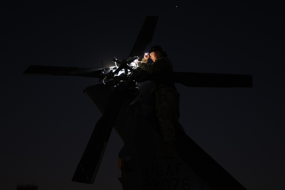 129th Rescue Wing maintainers support Los Angeles firefighting mission