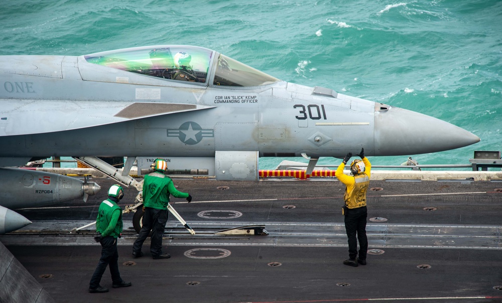 USS Carl Vinson (CVN 70) Conducts Routine Flight Operations in the South China Sea